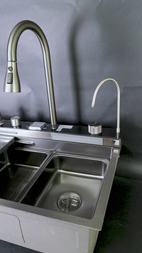Hwi-7545B -Lavadero Multifuncional Hawai De Acero Inox. 304 Black C/Mezcladora +Filtro De Agua (5 Funciones) 75X45X23 Cm -Fratelli Premium